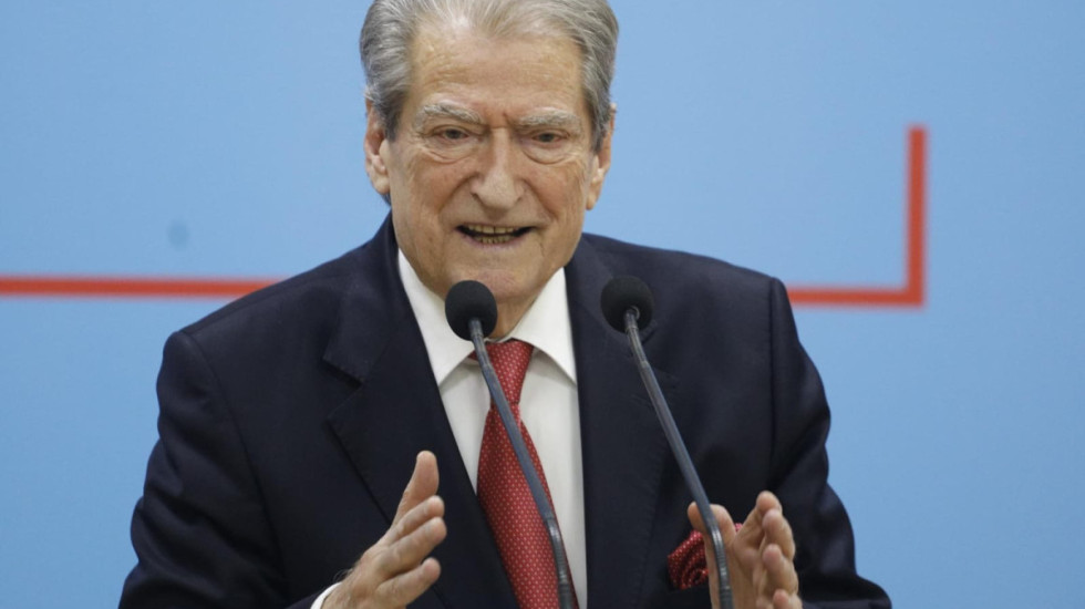 Berisha: "Balluku" nuk mbyllet kurrë, Rama përgjegjës për aferat dhe mashtrimet e Portit të Durrësit