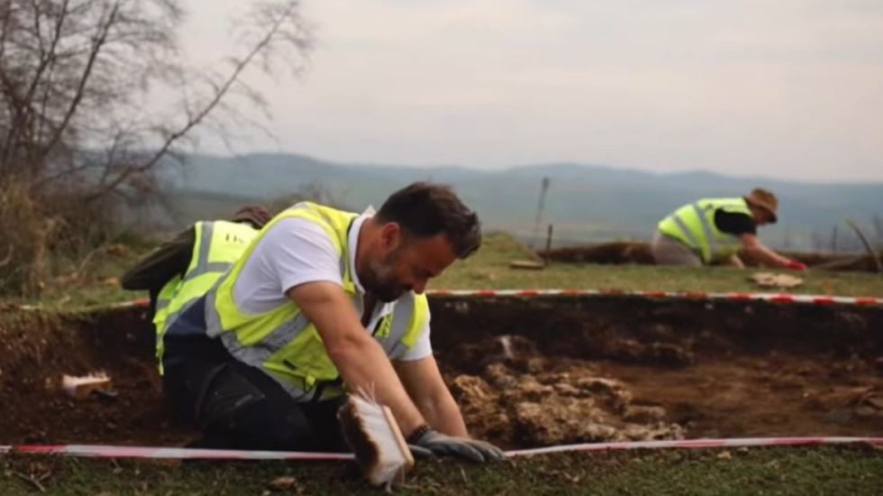 Zbulohet një vendbanim i ri arkeologjik në zonën e Lushnjës