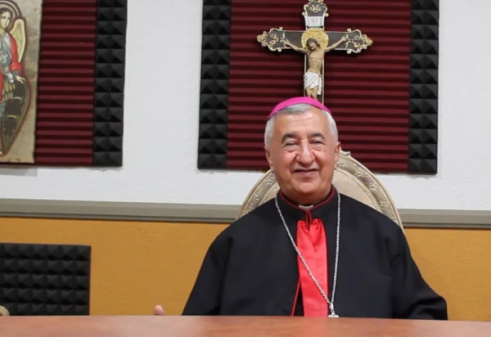 Peshkopi amerikan u largua pasi shpenzonte paratë e kishës për prostituta meksikane