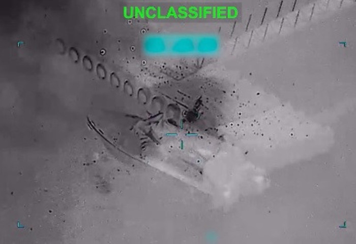 SHBA-të shkatërrojnë anijet detare iraniane pranë Ngushticës së Hormuzit