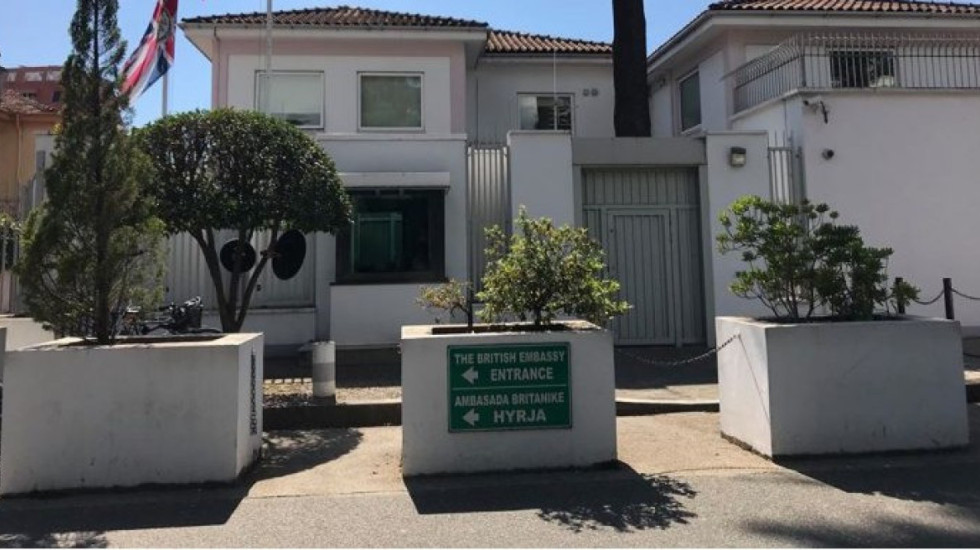 Reagimi i Ambasadës Britanike para votimit për Ballukun: Askush mbi ligjin!