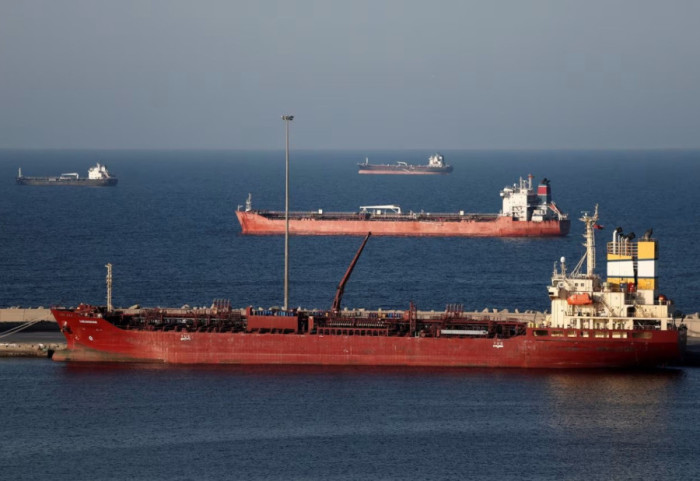 10 miliardë euro në muaj, Putin “fërkon” duart! Si po fiton Rusia nga bllokimi i Ngushticës së Hormuzit?