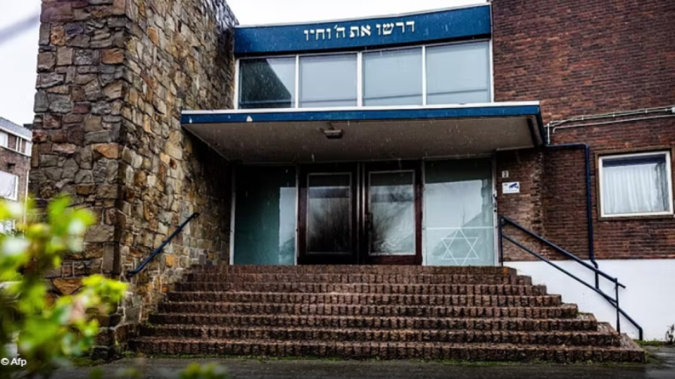 Tjetër sulm në sinagogë, 4 të arrestuar në Roterdam