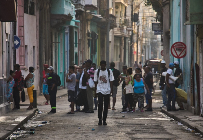 Sfidohet qeveria në Kuba! Sulmohet selia e Partisë Komuniste