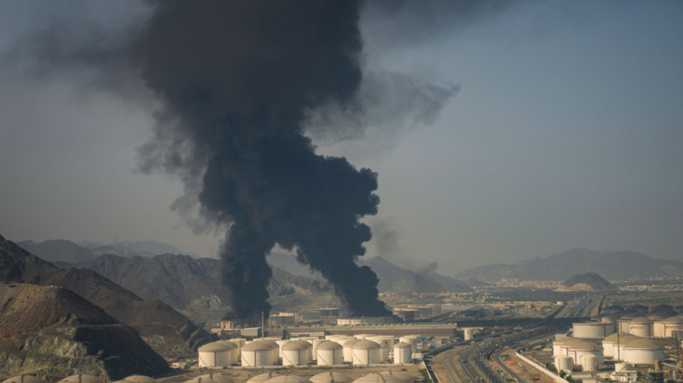 Filmuan dhe shpërndanë sulmet e Iranit, arrestime në Emiratet e Bashkuara Arabe dhe Bahrein
