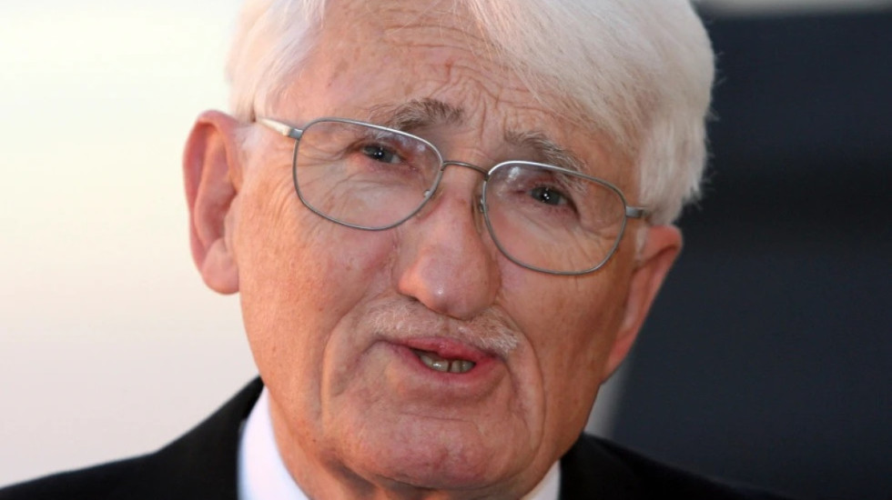 Shuhet Jurgen Habermas, një nga filozofët më me ndikim të shek. XX