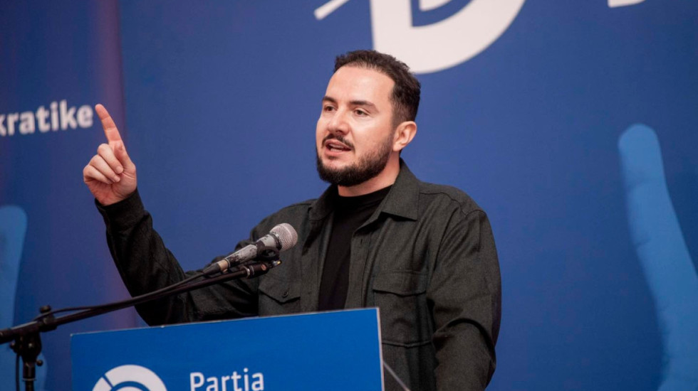 Salianji, takim me intelektualët në Tiranë: Shqipëria në deformim të thellë politik, përgjegjëse e gjithë klasa politike