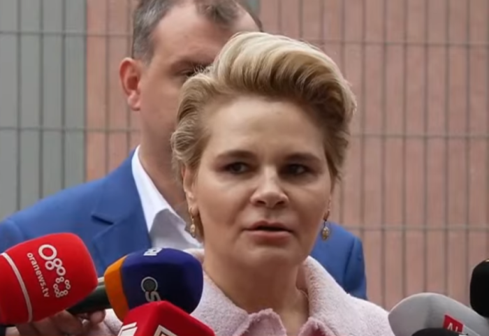 GJKKO kaloi për gjykim dosjen, Kryemadhi bëhet për cigare: Drejtësi me presion!