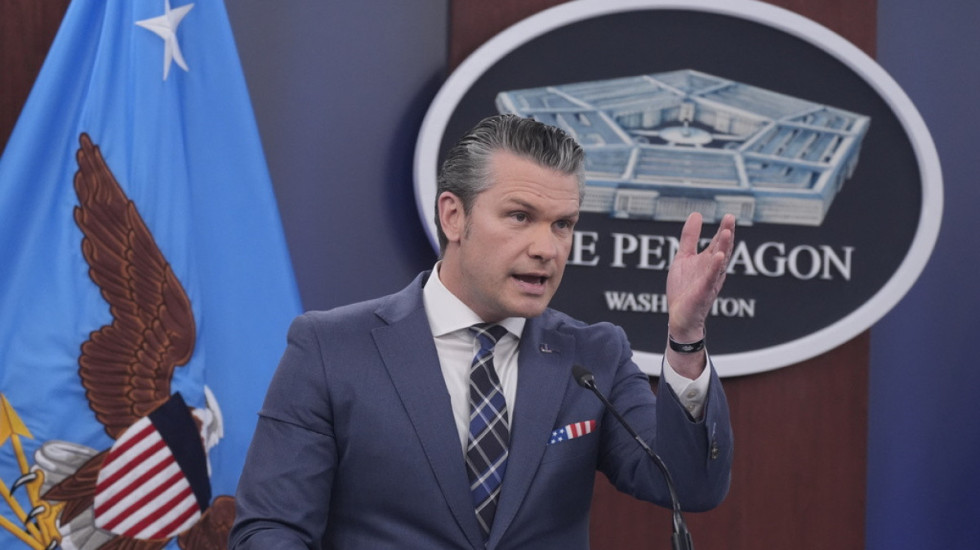 “Vazhdojmë gjuetinë”, Hegseth pa datë për fundin e luftës: Bota të falënderojë Trump për sulmin ndaj Iranit