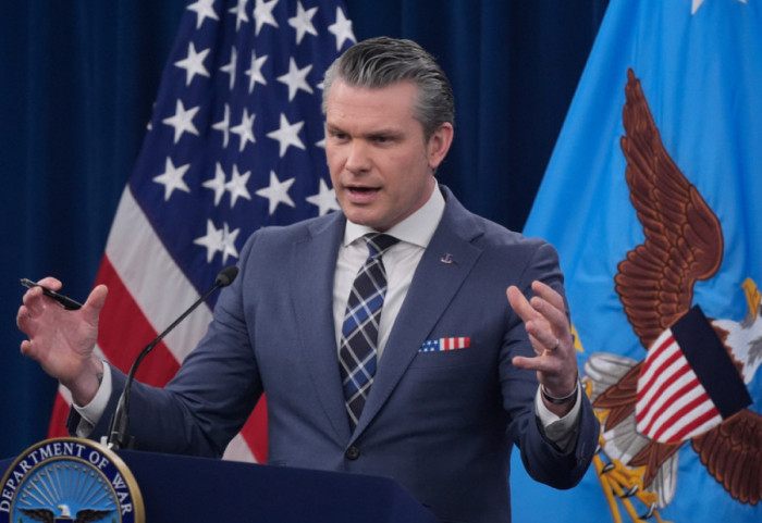"Irani duhet të dorëzojë çdo material bërthamor", Hegseth: Ne jemi këtu, gati për të sulmuar!
