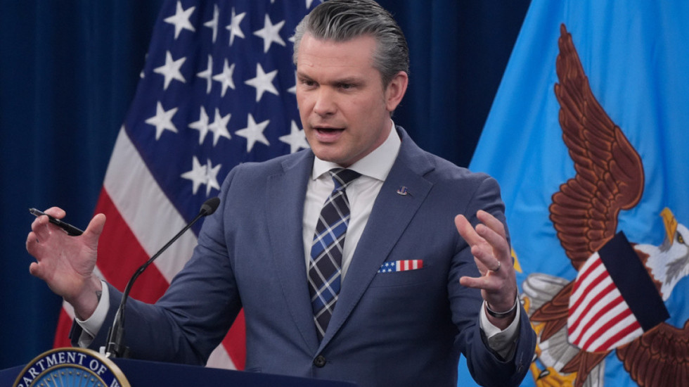 "Irani duhet të dorëzojë çdo material bërthamor", Hegseth: Ne jemi këtu, gati për të sulmuar!
