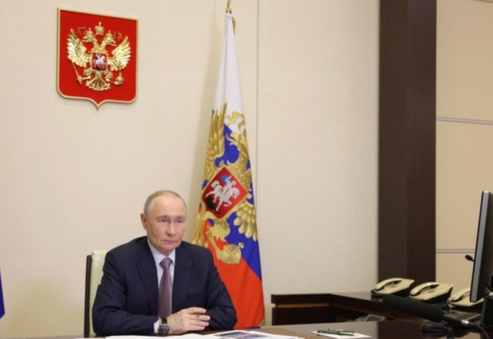 Rikthim në “zyrën bezhë” pas shkëputjes rekord, Putin ka frikë të tregojë vendndodhjen