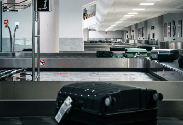 Gabimi me valixhen që pothuajse të gjithë e bëjmë në aeroport dhe na kushton shtrenjtë