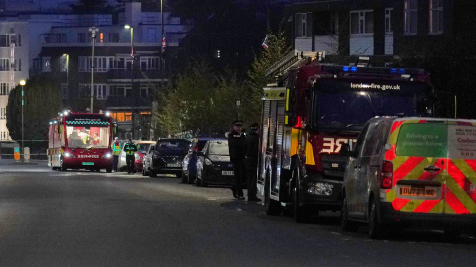 Londër, i vihet zjarri 4 ambulancave të komunitetit hebre