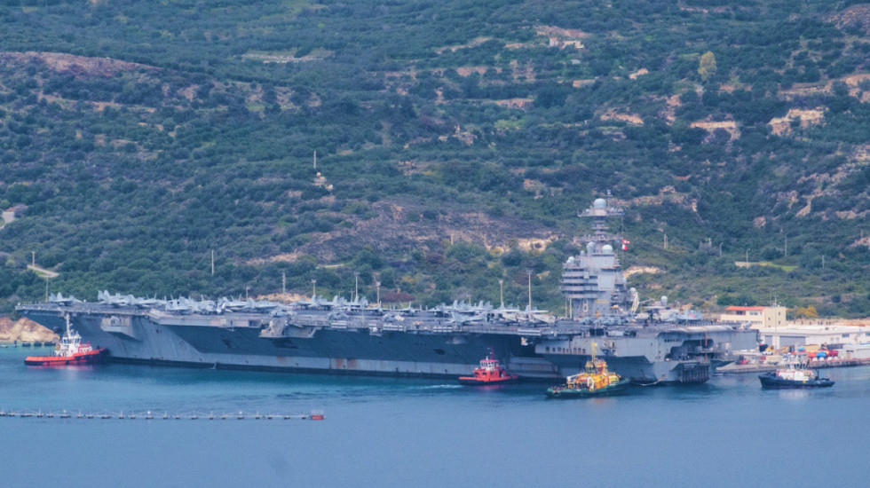 “Bisha” amerikane e deteve ankorohet në vendin fqinj, u dëmtua nga një zjarr gjatë misionit