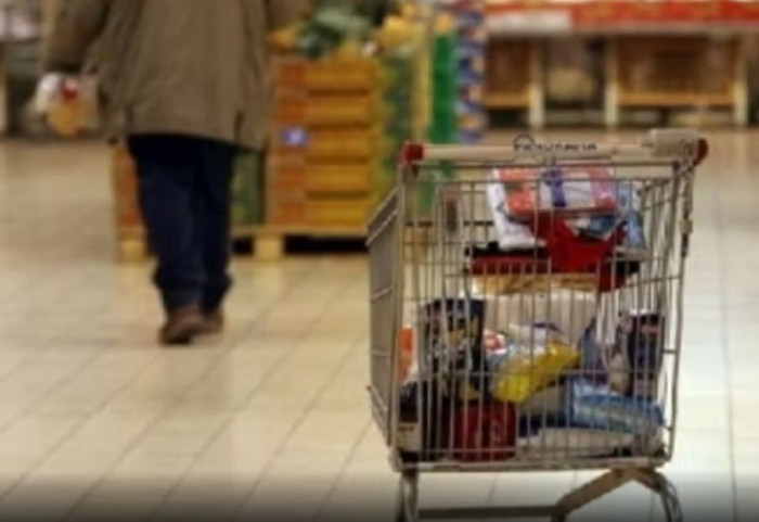 Pas 30 viteve në kompani, e pushuan nga puna për një detergjent 2,90 euro