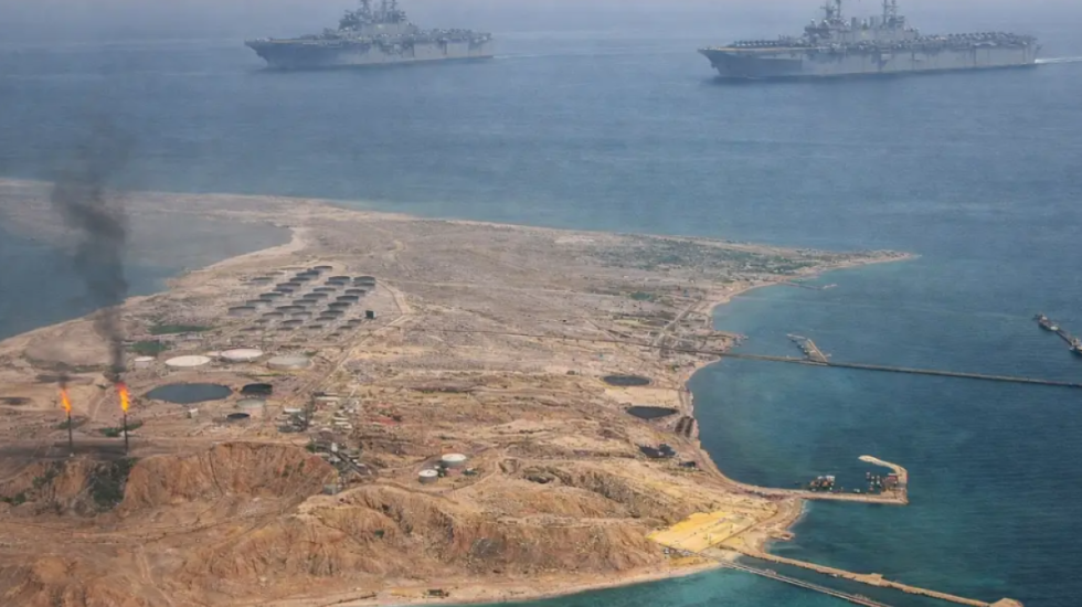 Izraeli bombardon mbrojtjen ajrore dhe bazat e raketave në Iran, dronët e Teheranit sulmojnë portin në Kuvajt
