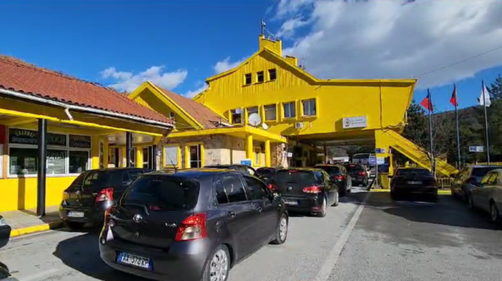 Kapet me 30 kg kanabis në Kapshticë, arrestohet shtetasi grek