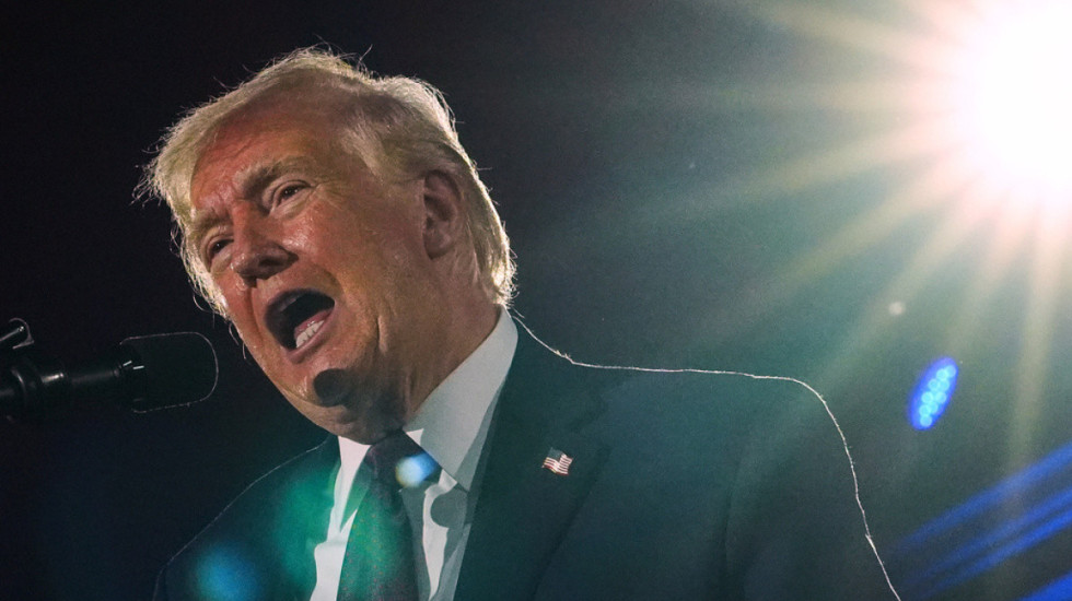 Trump: Do ta merrja naftën e Iranit, por amerikanët kërkojnë kthimin e ushtrisë në shtëpi