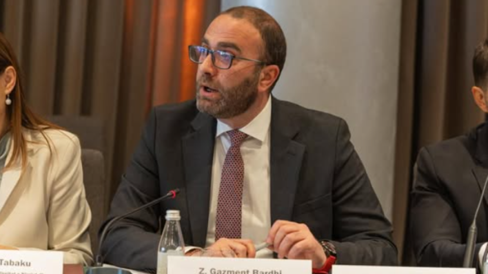 “Kur duhej të zgjidhje Europën, mbrojte veten”, Bardhi kritika Ramës për negociatat me BE-në