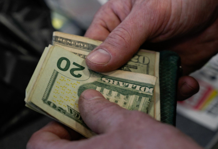 I pari president në detyrë që e bën, Trump do ketë firmën e tij te dollarët