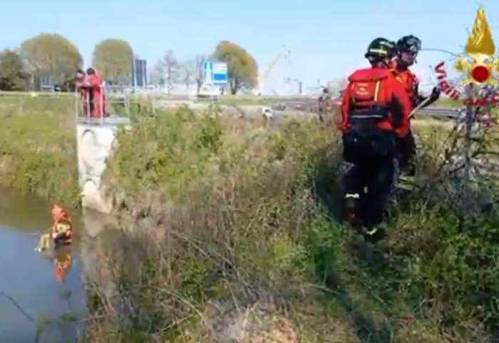 Tragjike në Itali, trupat e një gruaje dhe një foshnje gjenden në liqen