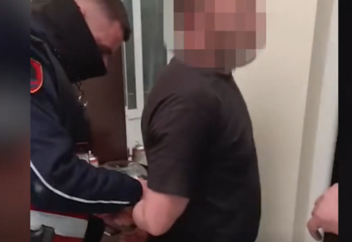 Magazinë kanabisi në Shijak, 4 në pranga, mes tyre edhe punonjësi i OSHEE