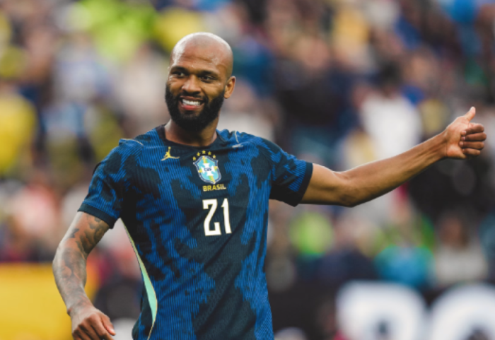 Nga varfëria tek puna në ndërtim dhe golat në Angli, rrugëtimi i pazakontë i bomberit të ri të Brazilit