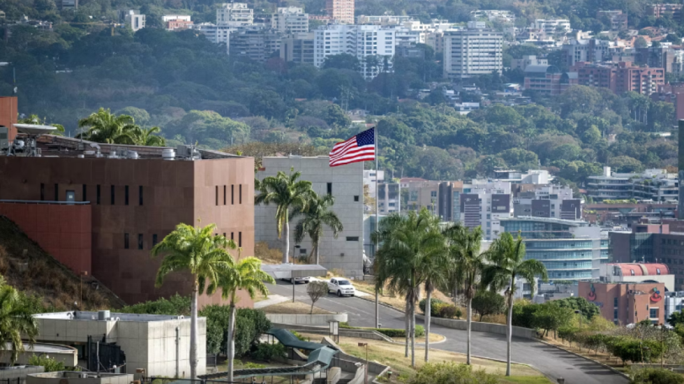 Rihapet pas 7 vitesh ambasada e SHBA-ve në Venezuelë