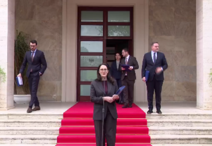 Vendimet e qeverisë: 100 mln lekë për bizneset, tekste falas për 9 mijë nxënës dhe nënstacion energjie në Tiranë