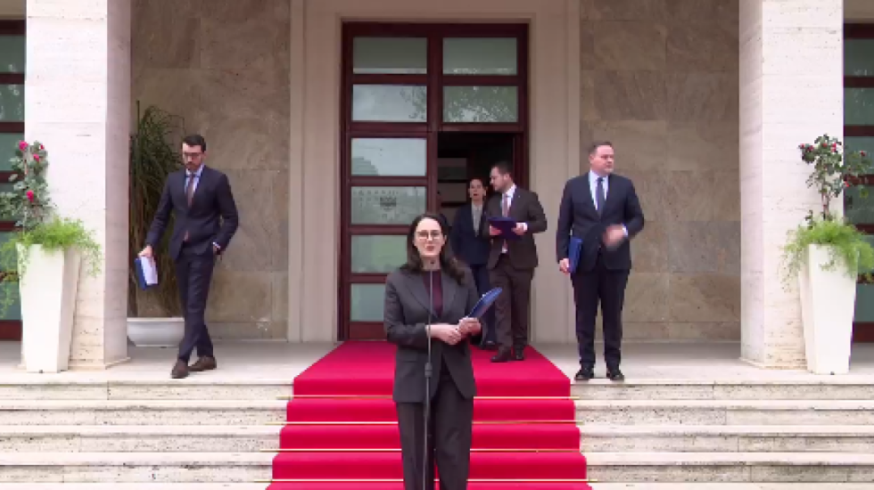 Vendimet e qeverisë: 100 mln lekë për bizneset, tekste falas për 9 mijë nxënës dhe nënstacion energjie në Tiranë