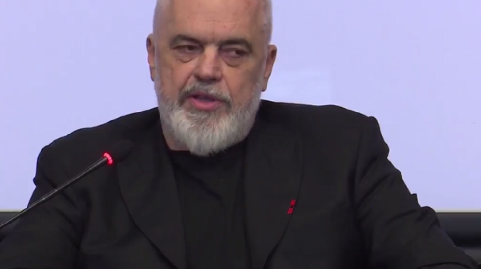 “Po na buzëqesh fati”, Rama me studentët: Integrimi ju bën vendas në çdo cep të Evropës