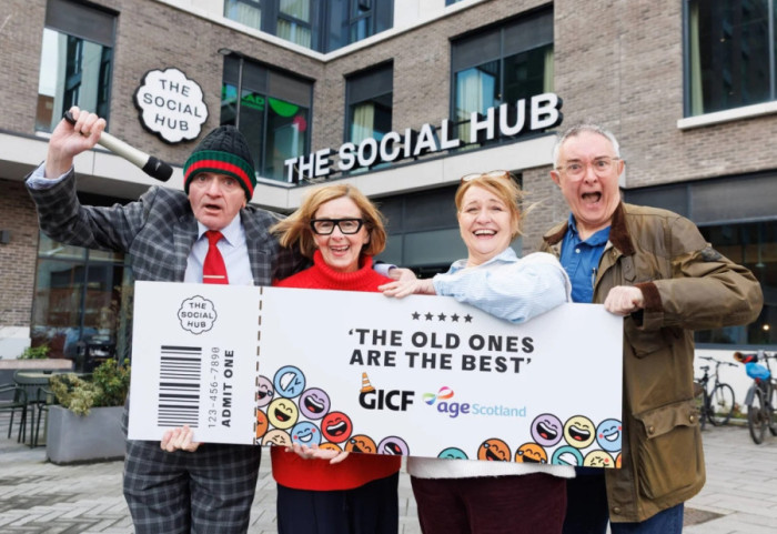 "Ne e shohim jetën ndryshe", të bëhesh komedian 70 vjeç