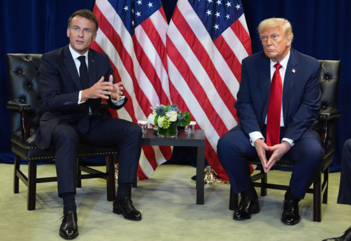 “Presidentin e Francës e rreh gruaja”, Macron i përgjigjet ‘shuplakës’ së Trump: Do të dobësosh NATO-n!