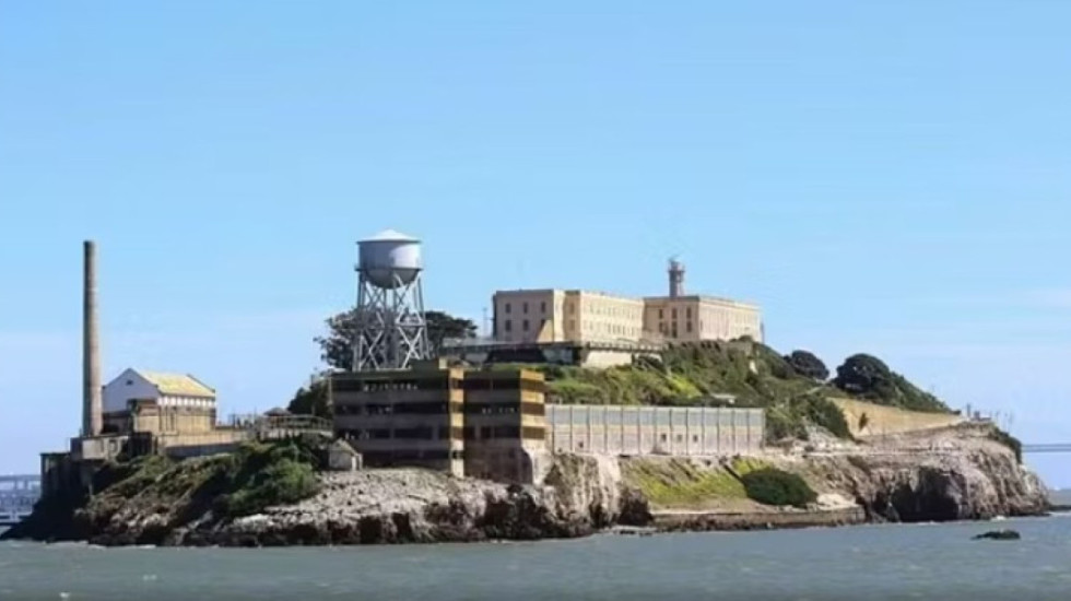 Trump kërkon 152 milionë dollarë për rihapjen e burgut të Alkatrazit