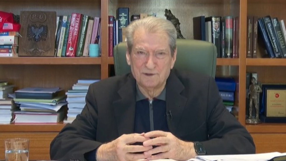 “Rama ka vendosur taksën më të lartë në botë për naftën”, Berisha: Kryeministri mashtroi edhe ditën e Pashkëve