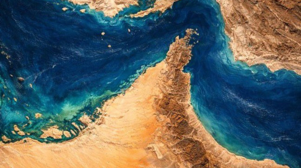 Omani negocion me Iranin për Hormuzin, Emiratet mbështesin ndërhyrjen e SHBA