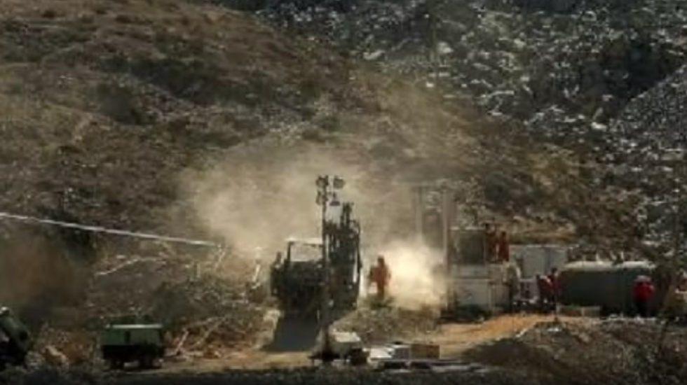 Shpëtohen 41 minatorë në Luhansk, u bllokuan në galeri nga sulmet ukrainase