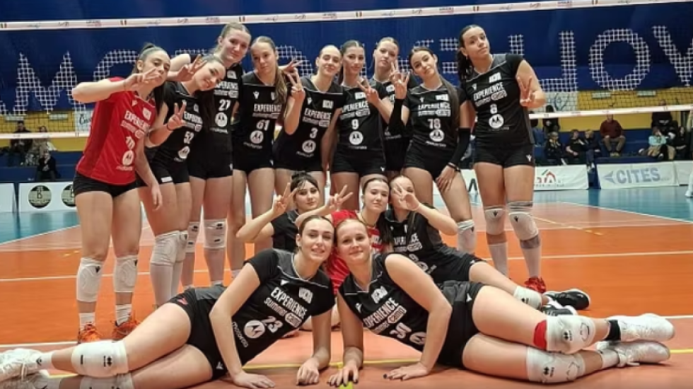 “Na ktheni fanellat, s’mund të luajmë pa to”, hajdutët vjedhin rrobat e ekipit të volejbollit të vajzave