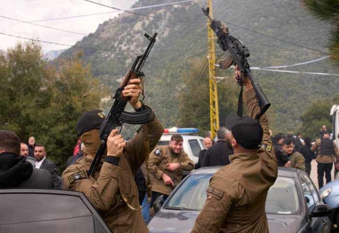 Mbështetësit e Hezbollahut protestojnë në Liban: Jemi e vetmja rezistencë