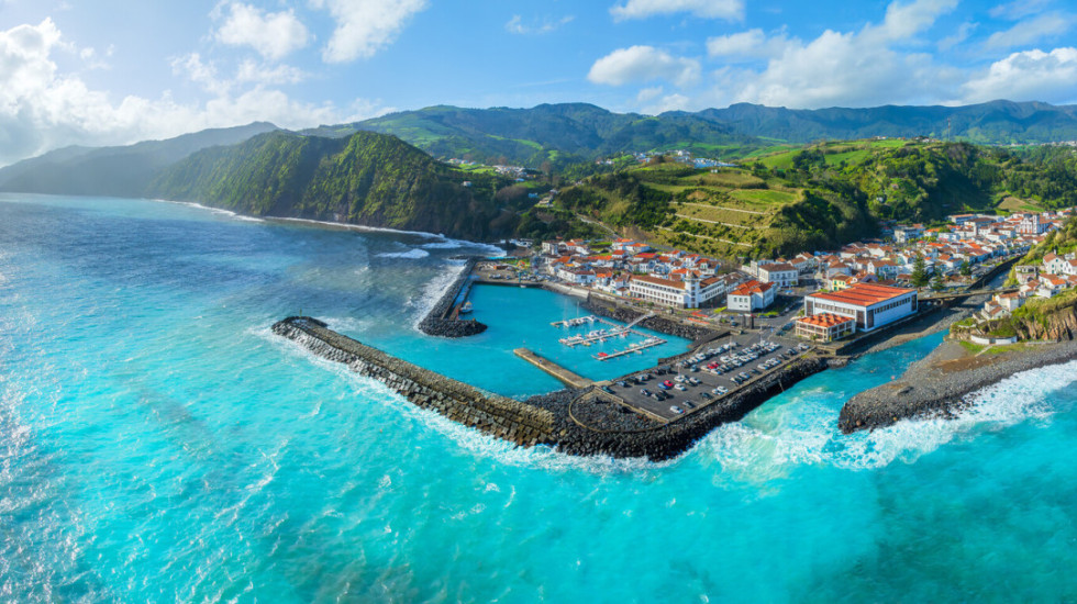 Ryanair tërhiqet nga Arkipelagu i Azoreve: 400 mijë pasagjerë preken nga anulimet e fluturimeve