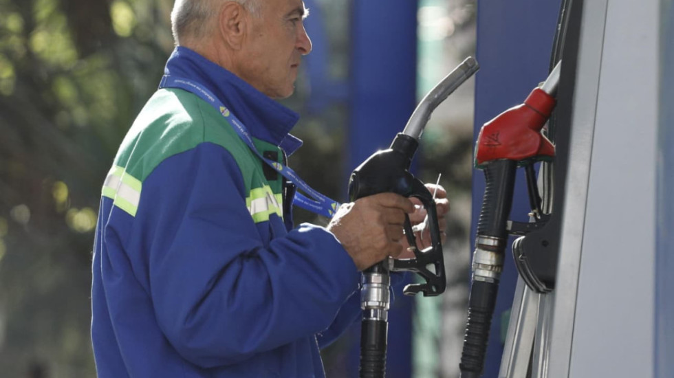 Ulja e dytë në më pak se 24 orë, Bordi i Transparencës ul çmimin e naftës në 210 lekë/litri