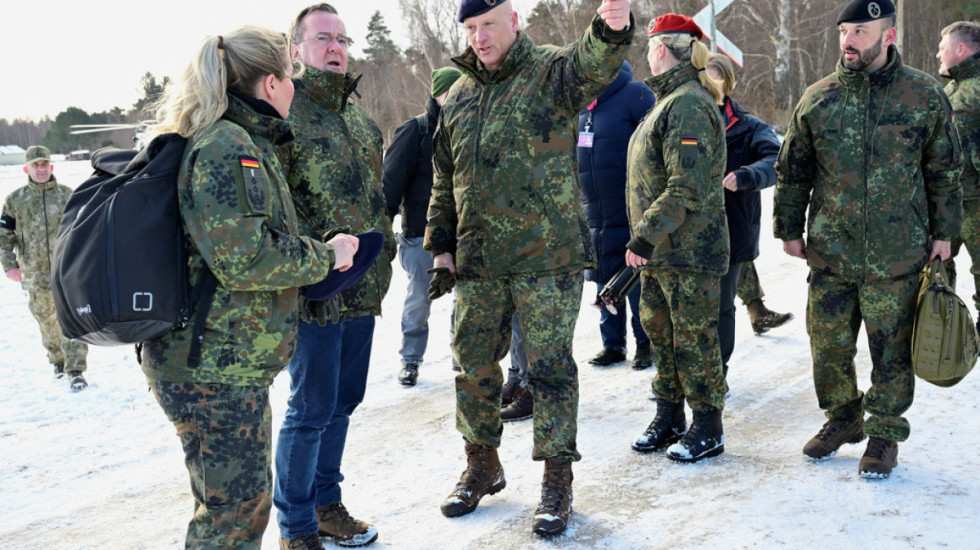Shërbimi i deyrueshëm ushtarak, Gjermania pezullon një nen të ligjit vetëm në kohë paqeje