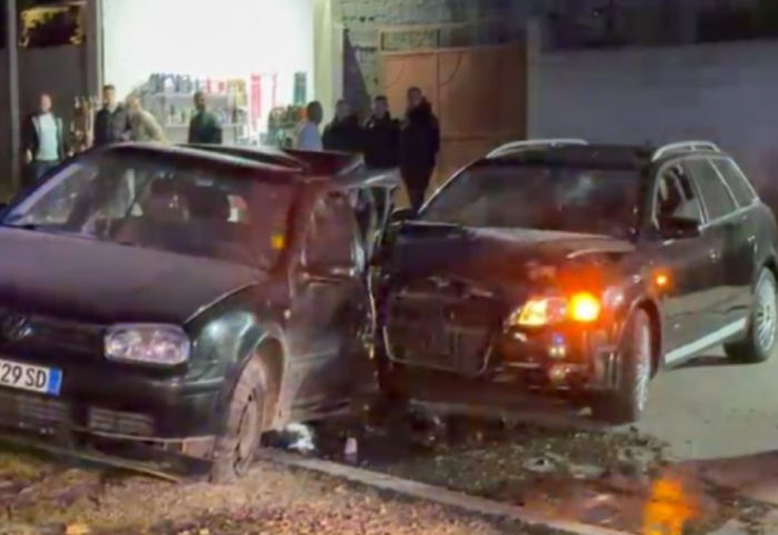 Nuk i ndaloi policisë, shkakton aksident dhe përfundon në spitalin e Fierit