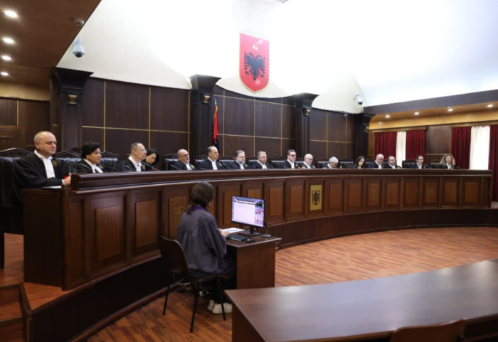 Paraburgimet plot pa vendime të formës së prerë, Gjykata e Lartë rishikon praktikën e masës “arrest me burg”