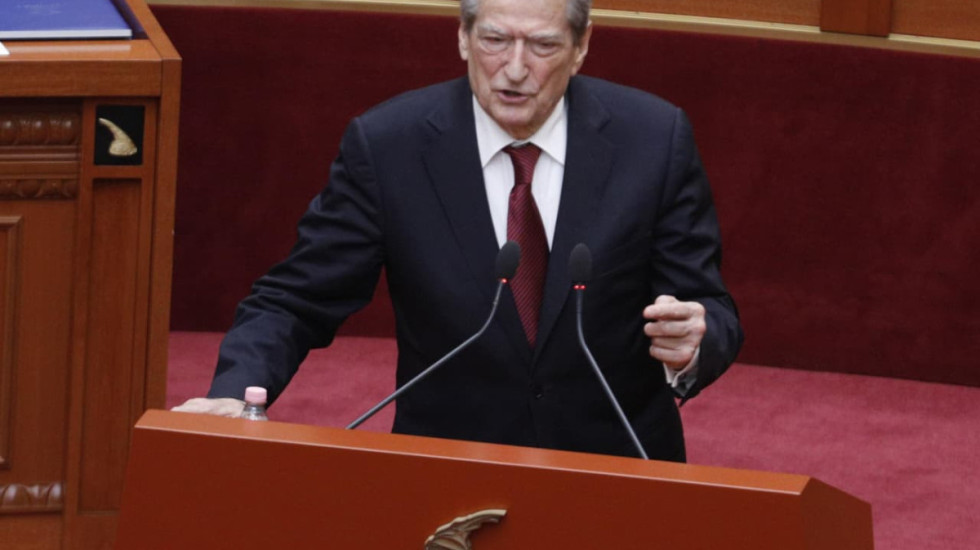 "Rama po përdor Parlamentin", Berisha: Balluku notere e vjedhjeve te kryeministrit