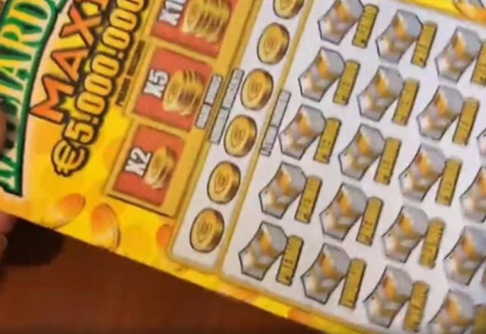 Fitoi 500 mijë euro dhe u arratis për mos ti ndarë me të fejuarin, por bileta doli humbëse