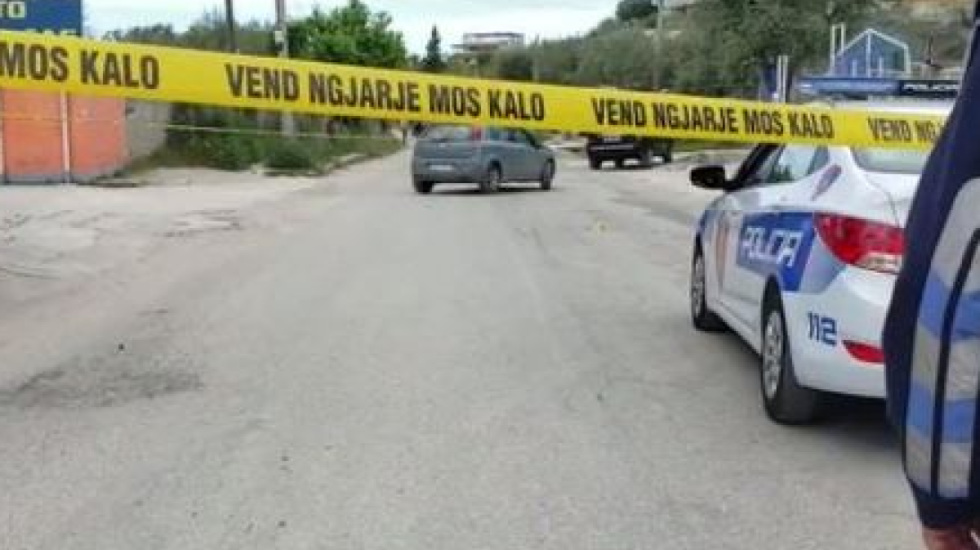 Vrasje me armë në Fushë Krujë, një person ekzekuton fqinjin