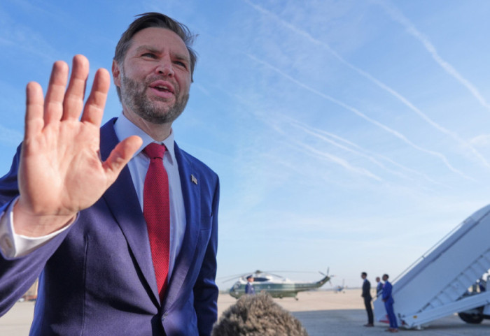 Vance në Islamabad, negociatat me Iranin janë testi i vështirë për zv. presidentin