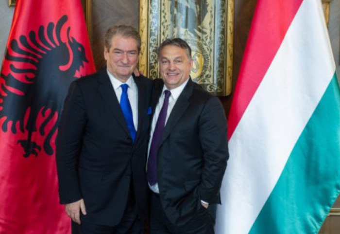 Kunja e Sali Berishës: Orbán humbi me dinjitet, ndryshe nga Rama